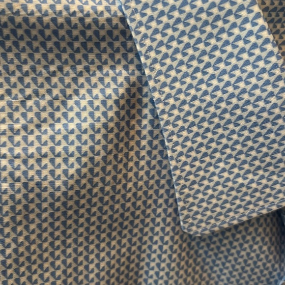 NWOT Express Men’s Blue And White Patterned XXLT Long Sleeve Button Up Shirt - Picture 3 of 4